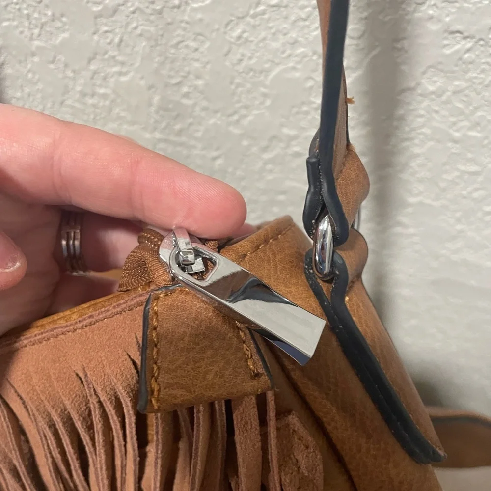 NEW Brown Faux Leather Fringe Crossbody Purse - Picture 14 of 14